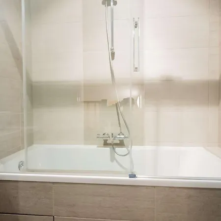 Superbe Duplex Rénové 3 Ch, Balcon, Proche Pistes, - Fr-1-545-2 *